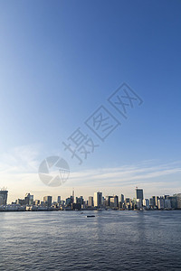 从彩虹大桥到东京湾 当天的景象摩天大楼鸟瞰图彩虹天空场景蓝色风景市中心海洋建筑图片