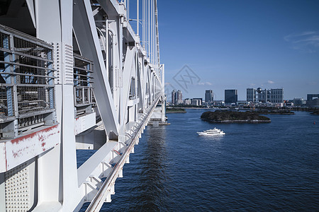 从彩虹大桥到东京湾 当天的景象天空风景海洋市中心港口场景蓝色建筑彩虹商业图片