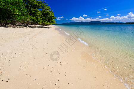 有金沙和海的海滩海景旅行蓝色天空白色水晶海洋热带气候假期图片