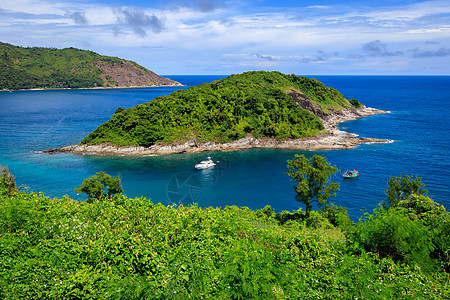 观察普吉阳光明媚的一天海洋海滩海岸线海景水平热带海浪蓝色绿色旅行图片