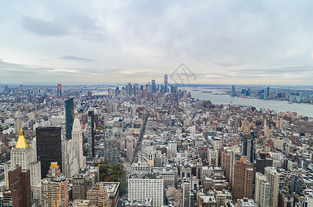 纽约市摩天大楼屋顶城市风景 天空和云彩帝国地标街道旅行公园摩天大楼市中心场景日落正方形图片