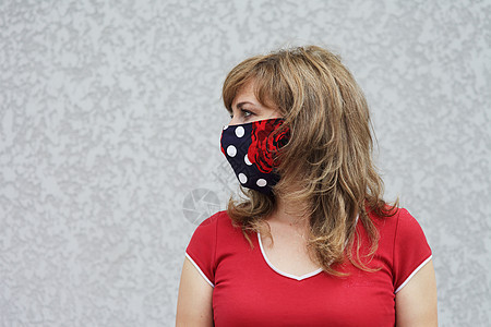 戴防护面具防止冠状病毒的女孩预防医疗口罩安全疾病流感呼吸卫生诊所女性图片