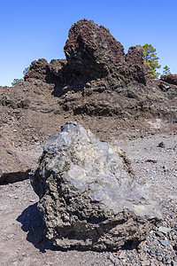 泰德特内里夫火山口的巨石图片