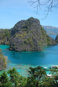 Kayangan湖水 石灰岩岩形成和天空编队风景蓝色树木土地石灰石旅行旅游岩石图片