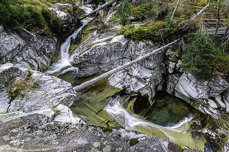 斯图登河的瀑布旅行游客急流国家运动荒野溪流旅游流动石头图片