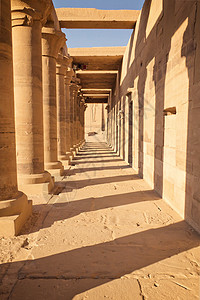 菲莱寺庙古代柱子群列(埃及)图片