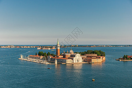 威尼斯圣乔治马吉奥雷岛旅行大教堂天线游客天空建筑学城市建筑渠道景观图片