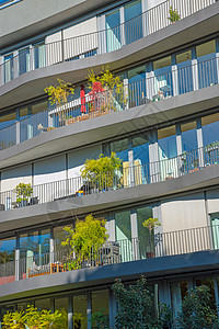 现代建筑的假象天空住房财产蓝色建筑学奢华市场晴天植物阳台图片