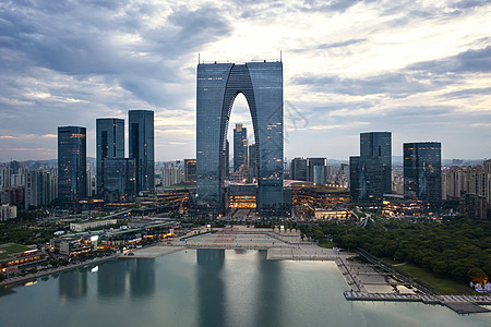 中国苏州金吉湖的 生物多样性公约 建筑蓝色旅行天空办公室景观摩天大楼金融工业园地标建筑物图片