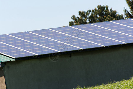 太阳能电池板 光伏发电 替代电源环保发电机电源线蓝色车站能源活力居住区住宅太阳能图片
