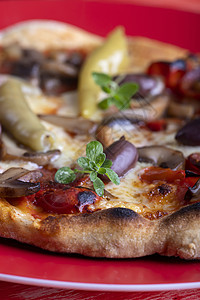 披萨比萨香料美食食物胡椒烹饪作品面团香肠餐厅脆皮图片