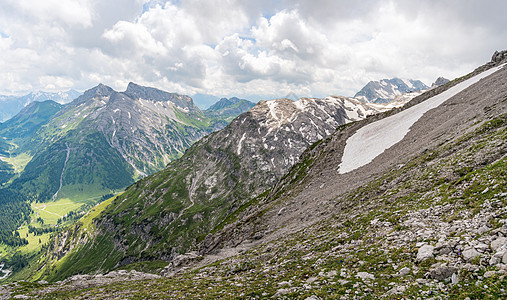 阿尔贝水库高山高清图片