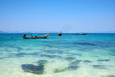 泰国Phuket海滩的渔船船热带潜水出租车旅游天堂珊瑚运输旅行环境晴天图片