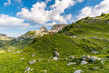 在奥地利沃拉尔贝格的莱克伦山上 飞速攀登顶峰岩石假期孤独全景晴天农村娱乐高山旅行图片