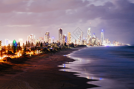 金海岸天线澳大利亚昆士兰州热带旅行海滩日落城市旅游波浪海洋冲浪摩天大楼图片