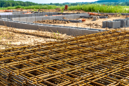 用于建造家庭住房的铁板盖水泥建筑金属钢筋材料边界铸件力量制造业腐蚀图片