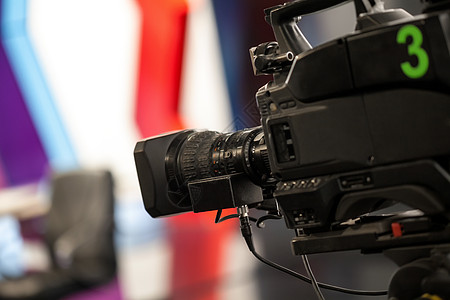 录像摄影机     电视演播室录制节目信息新闻相机媒体舞台广播布景照明设备图片