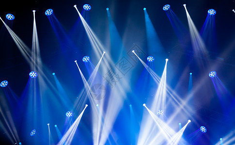 演唱会的舞台灯照明 照明设备乐趣派对青年音乐家节日乐队庆典展示观众舞蹈图片