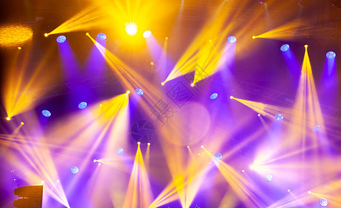 演唱会的舞台灯照明 照明设备乐趣庆典音乐星星居住派对舞蹈团体夜生活观众图片