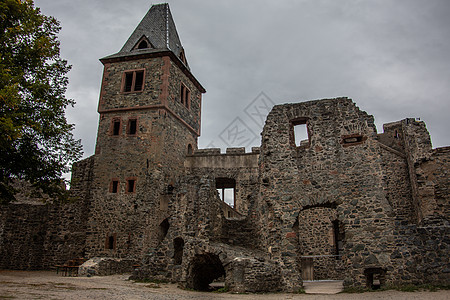 达姆施塔特附近的弗兰肯斯坦堡垒墙壁石工防御城垛遗迹城堡魔术师图片