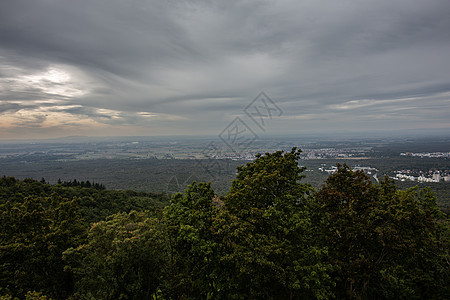 弗兰肯斯坦城堡周围的森林和风景风暴绿色暴风云树木植物图片