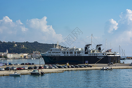 Zakhynthos岛Zakynthos港的海上渡轮(G)图片
