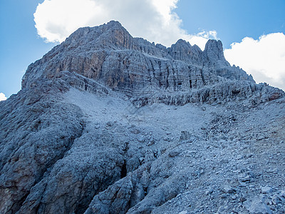 在多洛米特斯德丁附近 被渡渡渡冒险登山高原追求悬崖活动岩石首脑高山假期图片