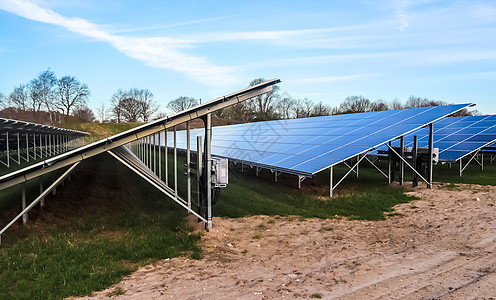 在诺特的一个大公园中利用太阳能模块产生清洁能源蓝色太阳气候变化环境活力安装气候公用事业生态可持续图片