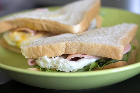 简单又美味的自制三明治背景图片