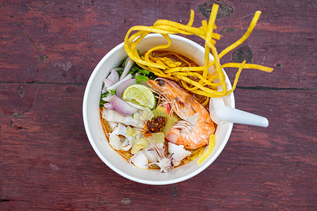 泰国北式咖哩面条汤 北部风格柠檬面条食物乌贼美食餐厅食谱烹饪午餐饮食图片