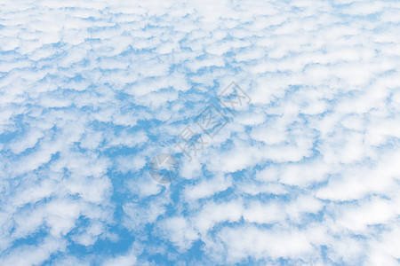 蓝天背景上的白云多云云景天堂白色天空美丽环境风景天气蓝色图片
