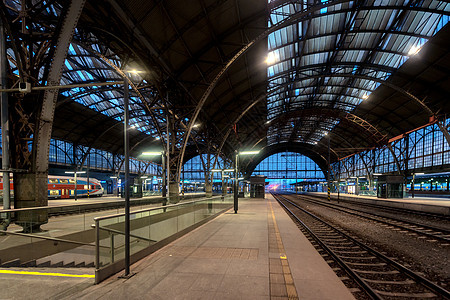 内地火车站运输小路过境铁路基础设施路线工业平行线金属火车图片