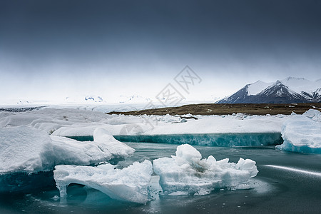 冰川环礁湖的冰山蓝色天空温度旅游地标地貌暴风雪冰帽冰川天气图片