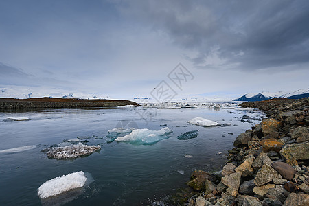 蓝冰山封闭冷冻冻结气候冰川冰山环境蓝色天气沉淀天空图片
