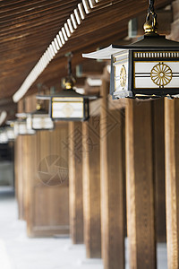 明治神宫Meeji神殿的食道挂生绿灯照明神社建筑灯笼装置旅行原宿建筑学背景