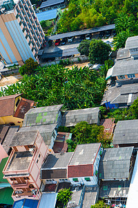 曼谷街头高楼的景象 高楼建筑和小屋屋顶 以及城市风景图办公室天际旅游摩天大楼社区全景市中心商业建筑学街道图片