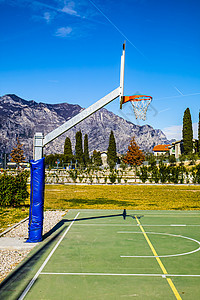 被遗弃的体育场地标篮子竞赛游戏吸引力场地足球旅游运动员篮球图片