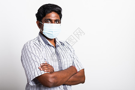 黑色男子 身着外科手术卫生防护布面面具a图片