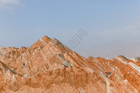 中国亚山地公园的彩虹山脉风景地质学天空蓝色沙漠岩石旅行远足场景砂岩图片