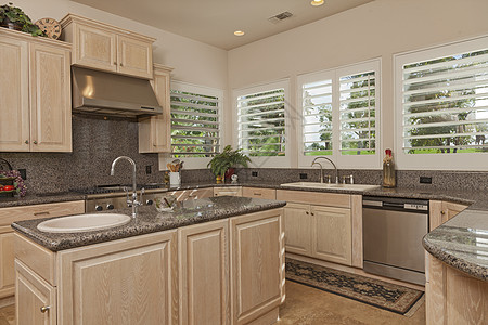 现代厨房烤箱奢华褐色柜台设计地面橱柜桌子场景家庭图片
