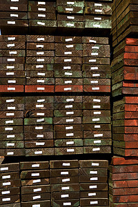 硬木堆在仓库里建造主食木材家具木匠木工建筑木制品资源松树图片