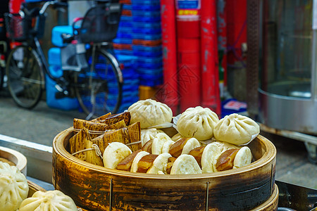 在神户唐人城南金大中街的街头食品高清图片