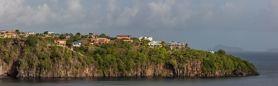 美丽的悬崖全景空中风景图片