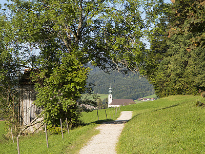在德国巴伐利亚美丽的风景中漫步图片