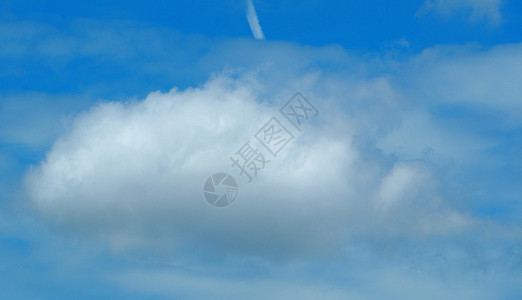 大白云和蓝色的天空日光天堂天气空气气象阳光晴天气候臭氧墙纸图片