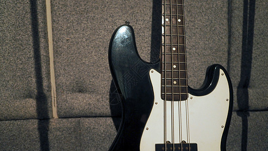 音室制作的Bass吉他均衡器岩石三脚架金属生产制作人乐队音乐木板房间图片