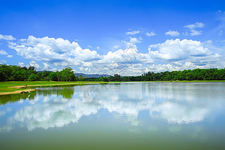 泰国Sa Kaeo的Klong Sai水库景色美丽热带旅行多云绿色旅游蓝色空赛气候天空图片