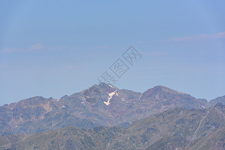 安道尔比利牛斯的美丽山地景观公园石竹顶峰国家森林登山风景高度山脉岩石图片