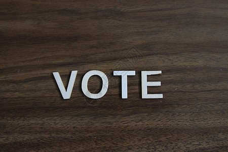 抽屉中金属印刷词的概念化公民网格选民按钮选票选举概念政治表决白色图片