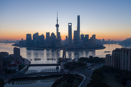 清晨上海天线 路志井金融区图片